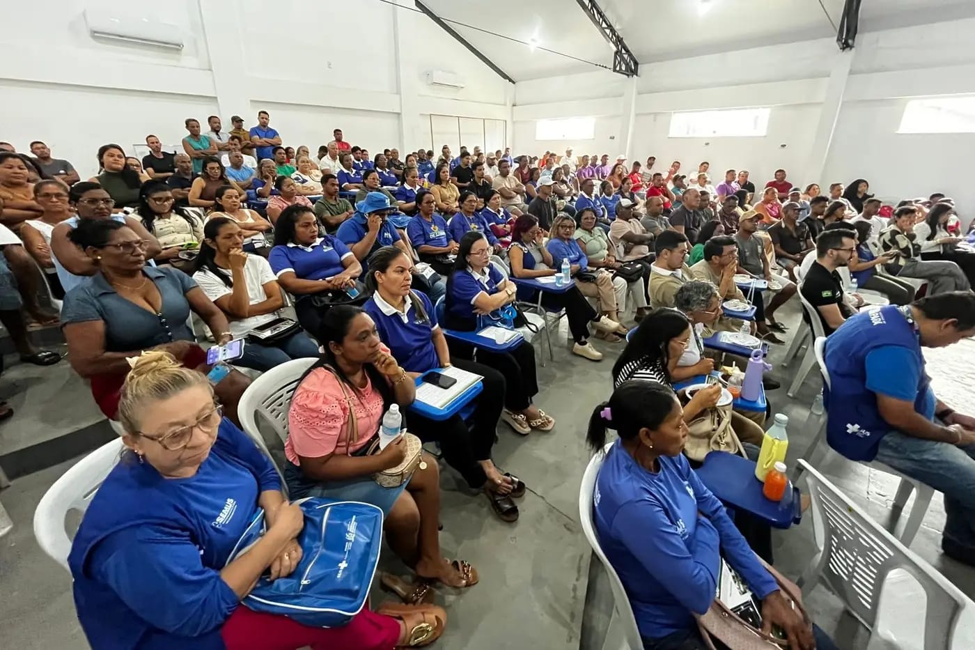 Batedores de açaí, produtores e agentes comunitários de saúde participaram do evento