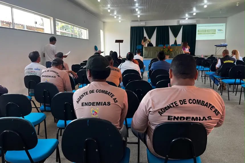 Agentes de endemias, Agentes comunitários de saúde e batedores de açaí participaram das ações